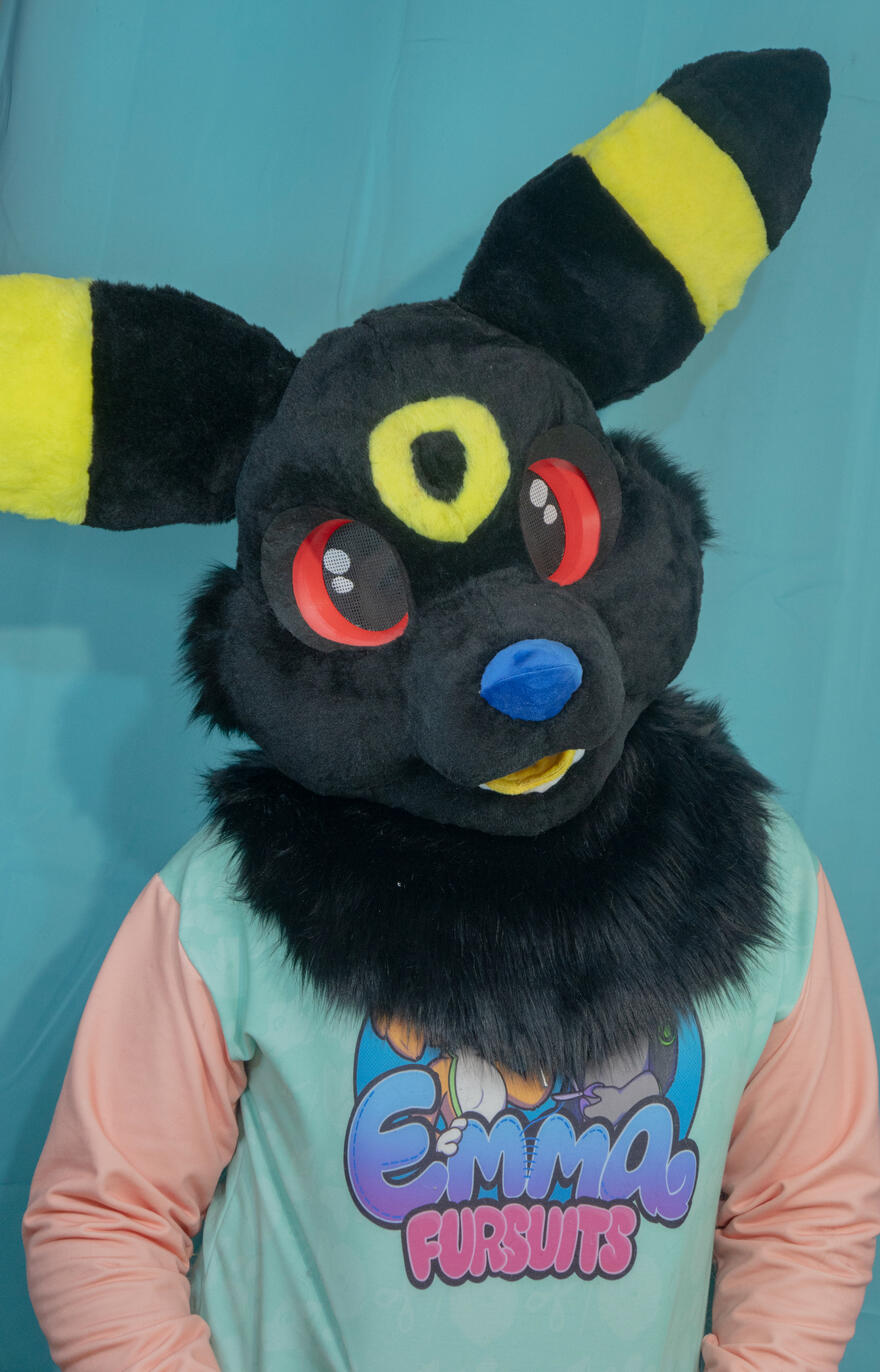 Mora the Umbreon Head (December)
